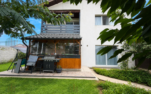 Casă P+1E cu 5 camere – teren 380 mp – complet mobilată și utilată
