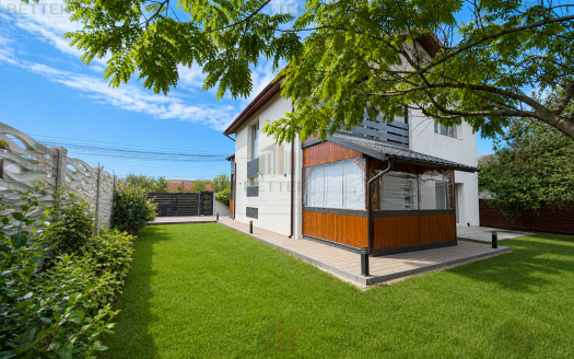 Casă P+1E cu 5 camere – teren 380 mp – complet mobilată și utilată